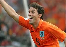 Εκτός τελικής φάσης του Εuro ο Φαν Νίστελροϊ